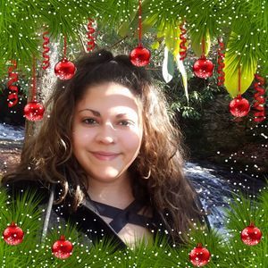 Meet your Posher, Crystal